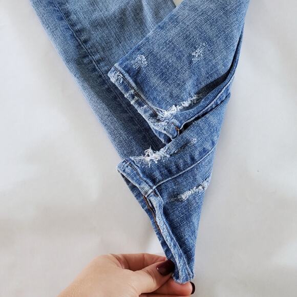 Madewell | 9" High Rise Skinny Distressed Jeans - Picture 5 of 10